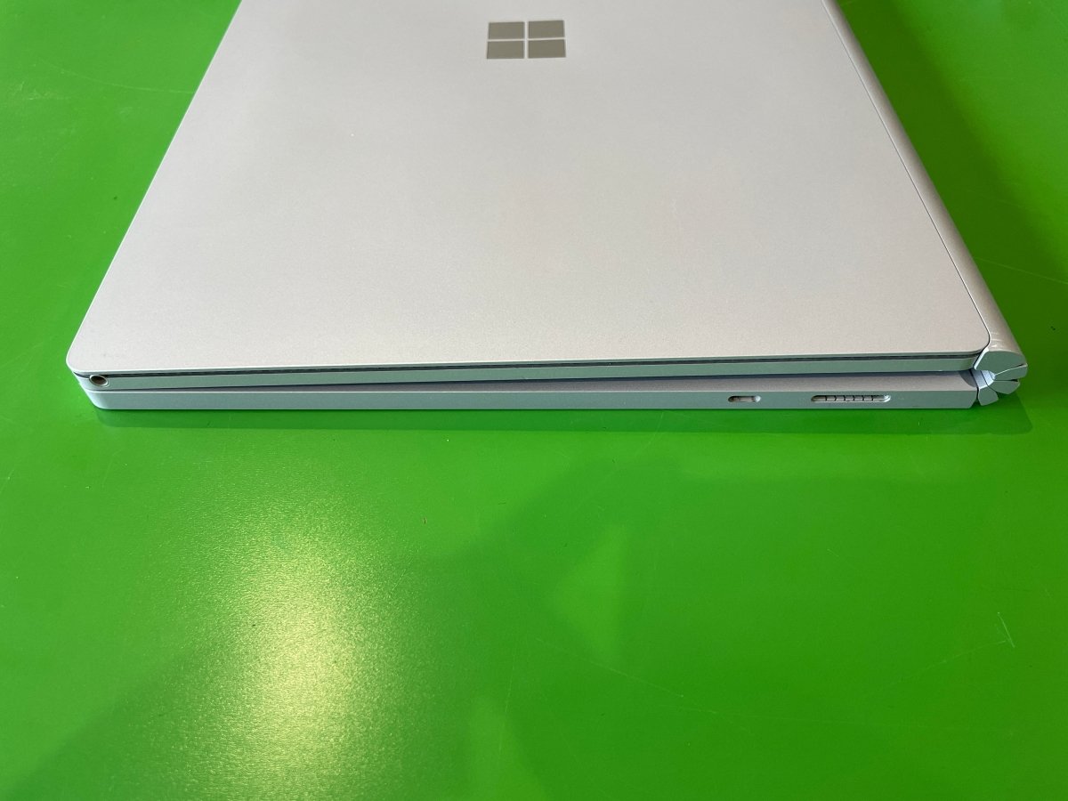 Good Refurbished - Microsoft Surface Book 2 13.5" - ReDial