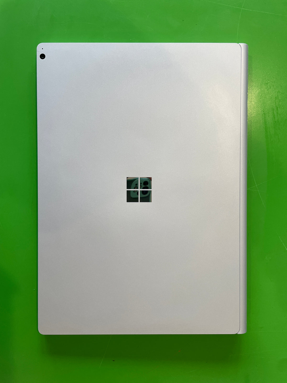 Good Refurbished Microsoft Surface Book 2 15" Intel Core i5-7300U - Silver