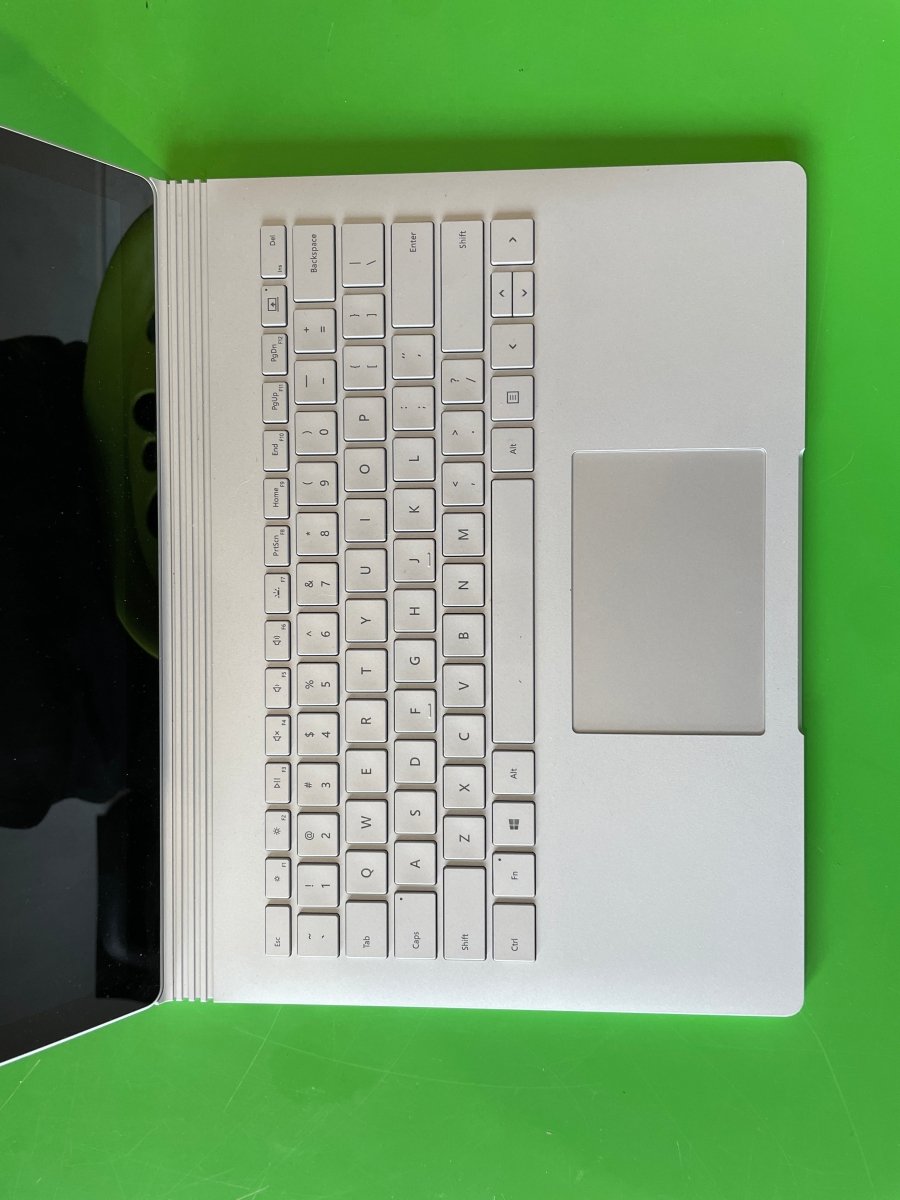 Good Refurbished Microsoft Surface Book 3 13.5" i7 - 1065G7 256Gb 16Gb Ram - Windows 11 Pro - ReDial